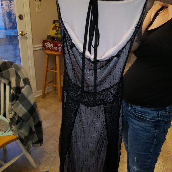 Dress - Picture 3 of 4